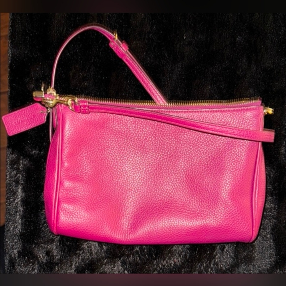 COACH Carrie Raspberry Pebbled Leather Crossbody Bag - Picture 13 of 16
